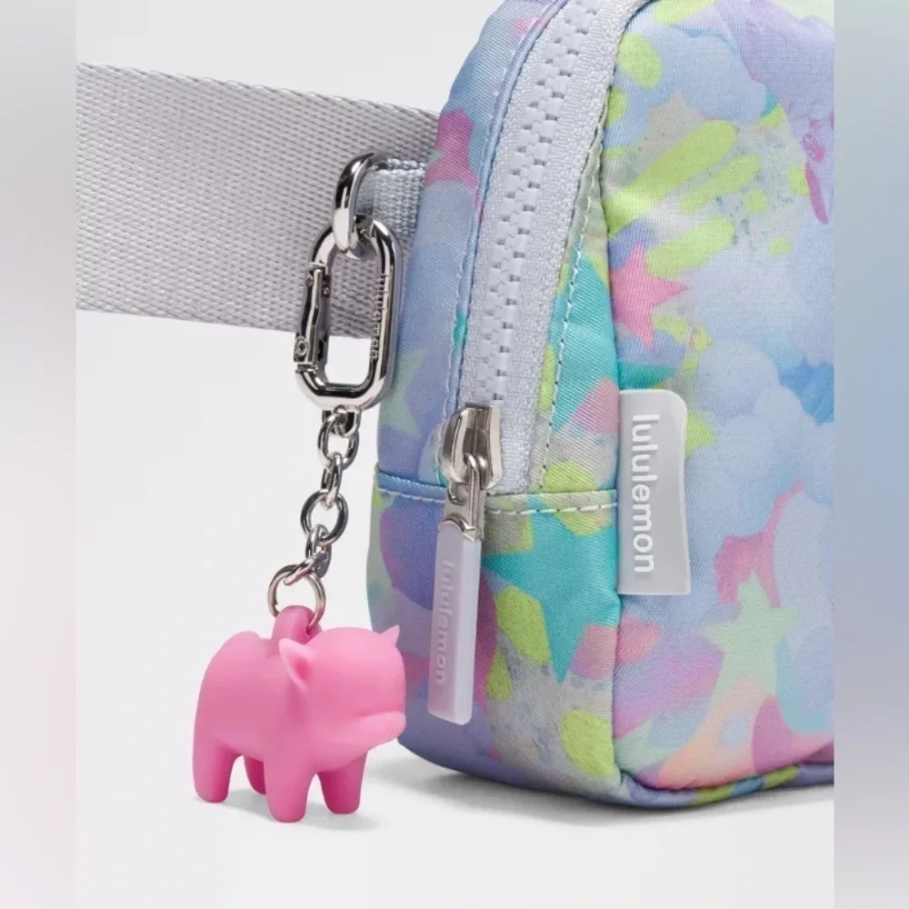 💙🆕 Lululemon x So Youn Lee Everywhere Belt Bag - Little Heaven Pink Multi